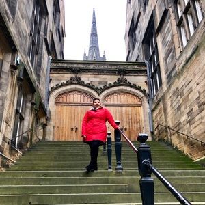 Meet your Posher, Estela